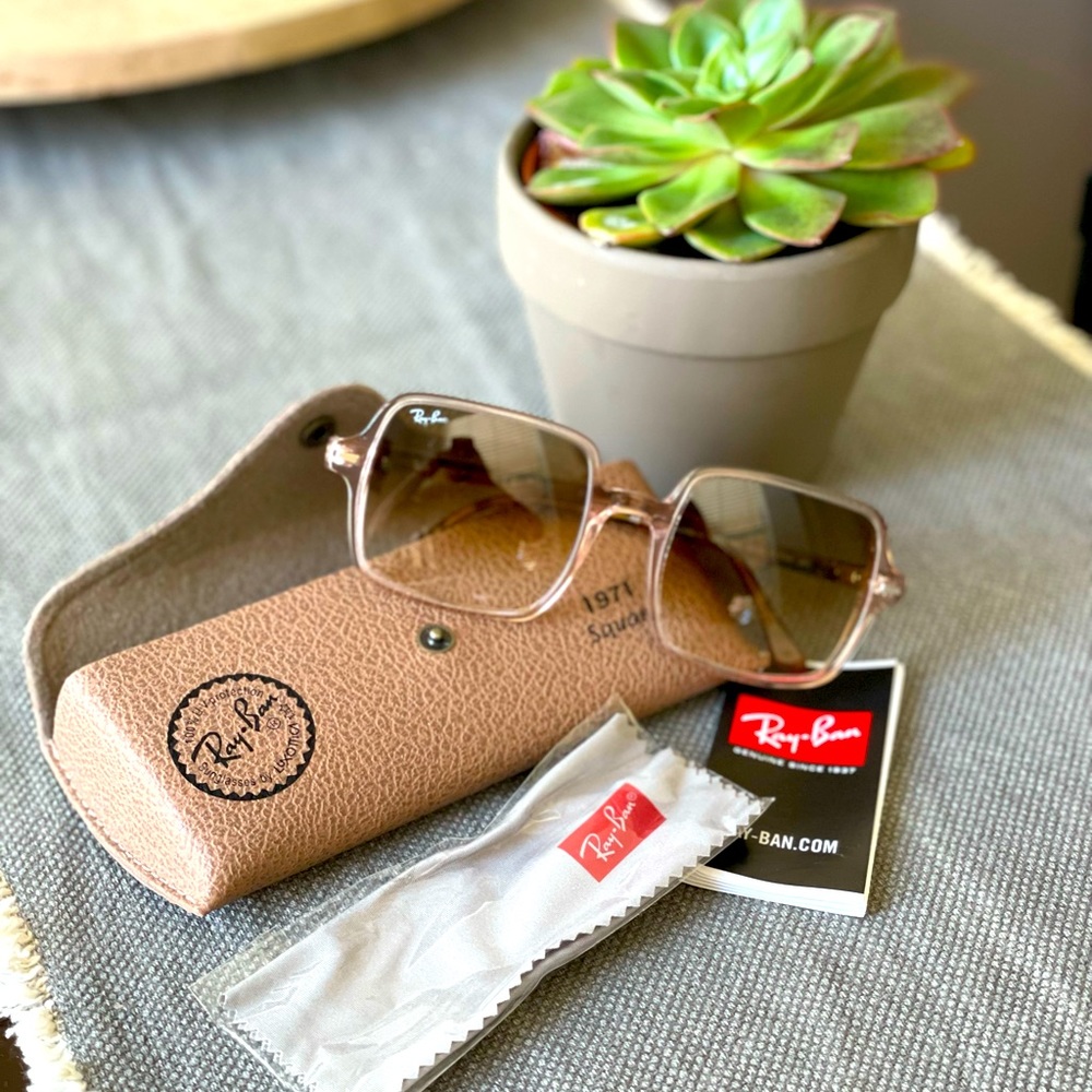 NEW Ray-Ban square sunglasses! 😎